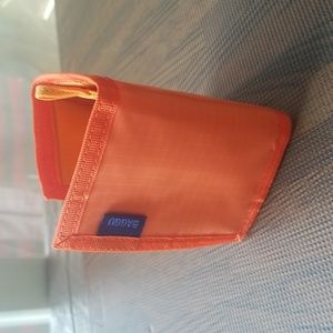 Brand New BAGGU Nylon Wallet Orange
